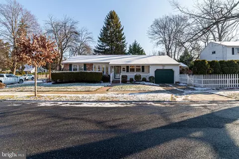 201 Centre St, Haddonfield, NJ 08033