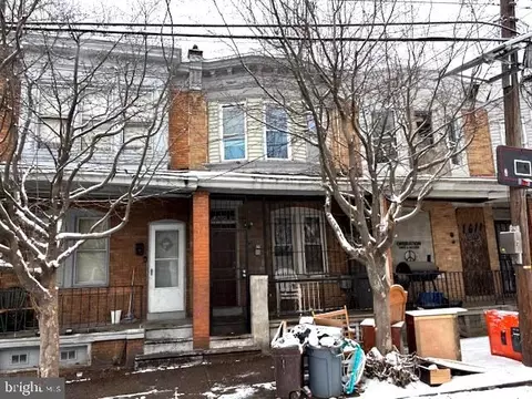 1613 Louis St, Camden, NJ 08104