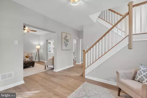 Entry Way - 517 Beech Ave, Laurel Springs, NJ 08021 photo 2 of 12