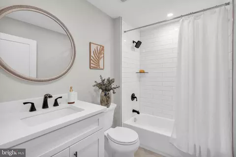 Entry Way - 517 Beech Ave, Laurel Springs, NJ 08021 photo 8 of 12