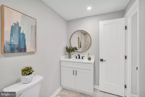Entry Way - 517 Beech Ave, Laurel Springs, NJ 08021 photo 10 of 12