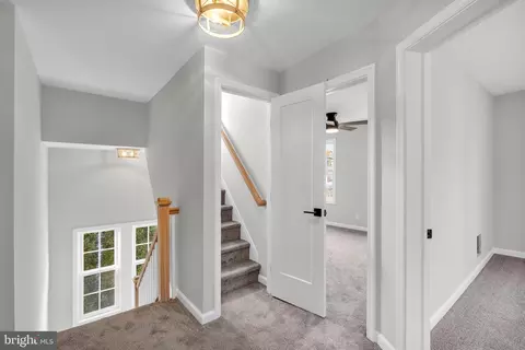 Entry Way - 517 Beech Ave, Laurel Springs, NJ 08021 photo 11 of 12