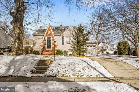 1301 Sylvan Dr, Haddon Heights, NJ 08035