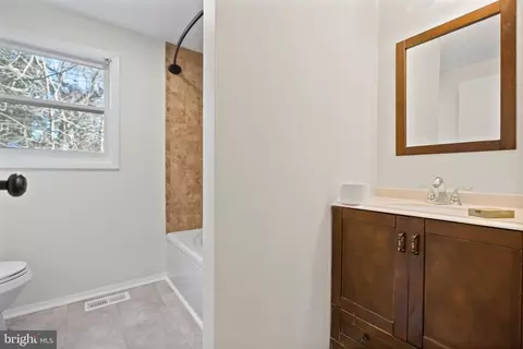 611 Glen Ave, Laurel Springs, NJ 08021 photo 4