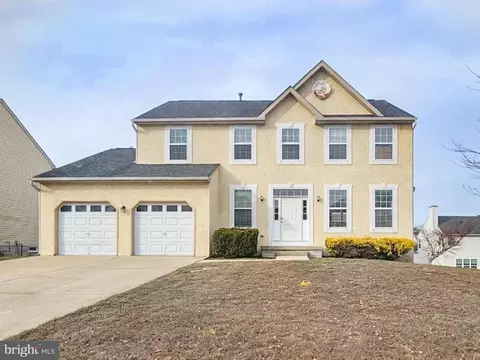 18 Parliament Rd, Sicklerville, NJ 08081