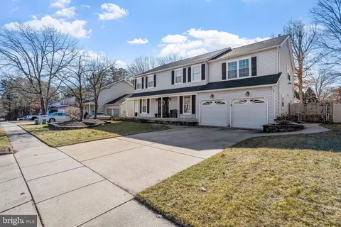 36 Easton Dr, Sicklerville, NJ 08081