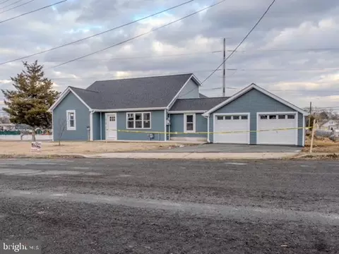1018 Huntington Ave, Glendora, NJ 08029