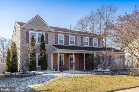 11 Glamis Rd, Blackwood, NJ 08012