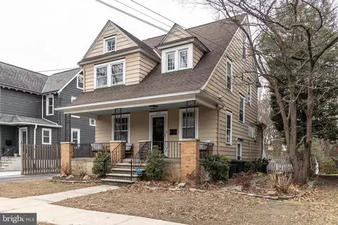 215 Lakeview Dr, Collingswood, NJ 08108