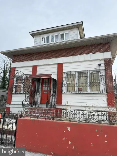 3150 River Rd, Camden, NJ 08105