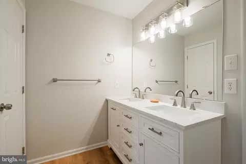 Bath - 4 Edwards Ct, Lawnside, NJ 08045 photo 6 of 7