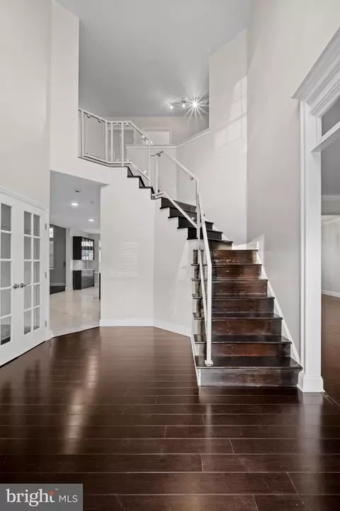 Entry Way - 4 Edwards Ct, Lawnside, NJ 08045 photo 1 of 10