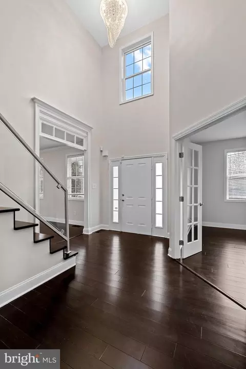 Entry Way - 4 Edwards Ct, Lawnside, NJ 08045 photo 3 of 10