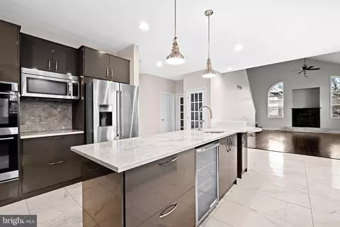 Kitchen - 4 Edwards Ct, Lawnside, NJ 08045 photo 6 of 8