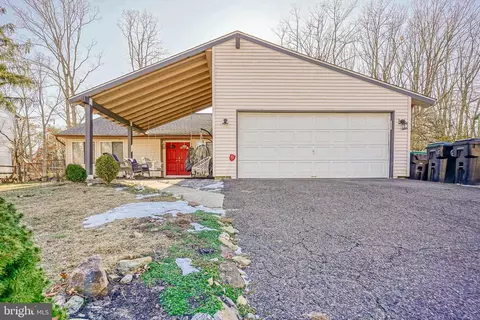 51 Pittman Ln, Sicklerville, NJ 08081