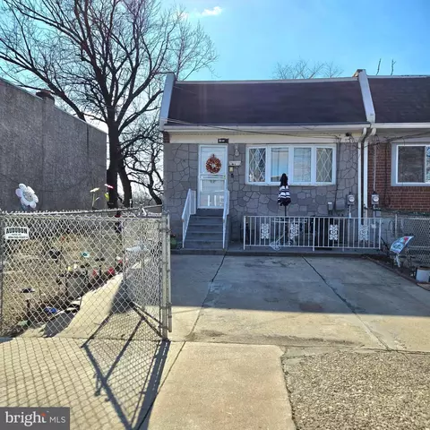 1109 Lakeshore Dr, Camden, NJ 08104