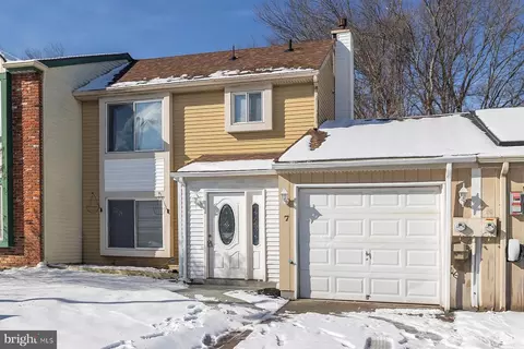 7 Oriole Pl, Clementon, NJ 08021