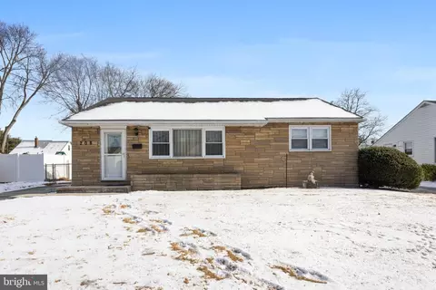 208 Adams Ave, Barrington, NJ 08007