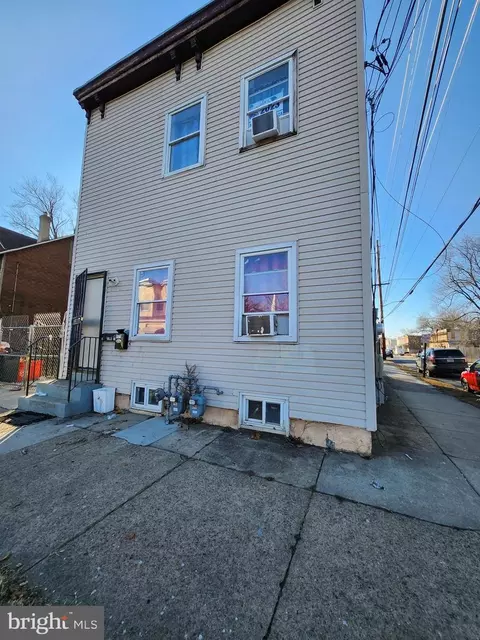 57 N 22nd St, Camden, NJ 08105
