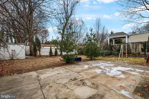 Exterior - 457 4th Ave, Lindenwold, NJ 08021 photo 1 of 3