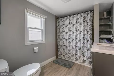 Entry Way - 457 4th Ave, Lindenwold, NJ 08021 photo 3 of 3
