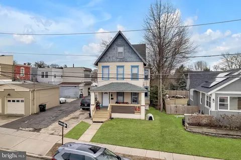 2 W Cedar Ave, Oaklyn, NJ 08107