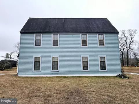 21 Greenfield Dr, Berlin, NJ 08009