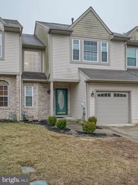 139 Lincoln Ln, Berlin, NJ 08009