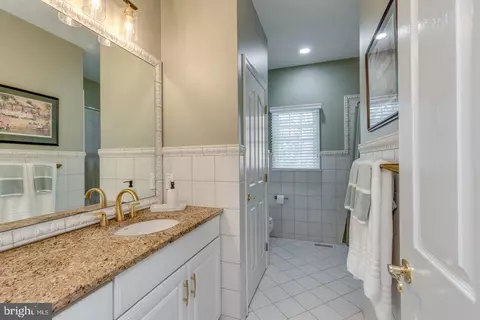 Bath - 7 Danforth Dr, Voorhees, NJ 08043 photo 4 of 8