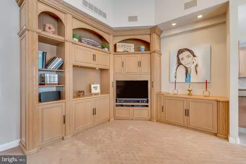 Living - 7 Danforth Dr, Voorhees, NJ 08043 photo 3 of 4