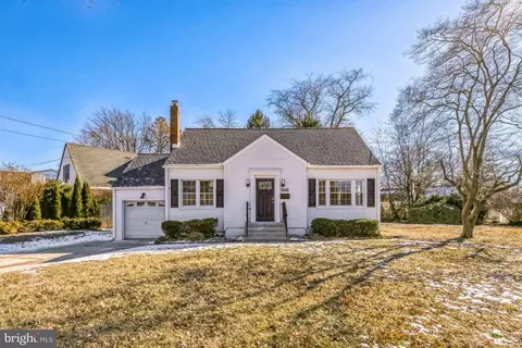 1640 Sycamore St, Haddon Heights, NJ 08035