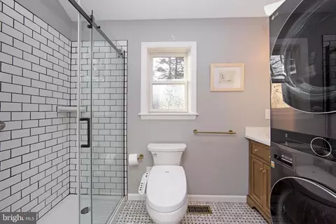 Bath - 322 Estaugh Ave, Haddonfield, NJ 08033 photo 1 of 3
