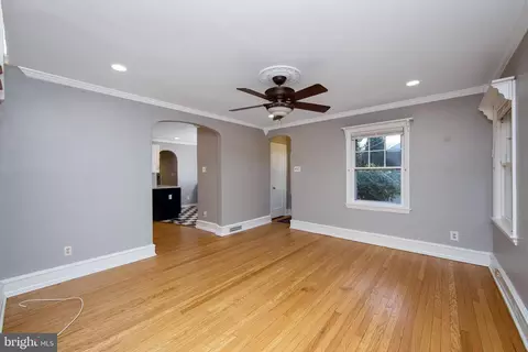 Living - 322 Estaugh Ave, Haddonfield, NJ 08033 photo 2 of 2