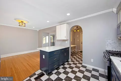 Entry Way - 322 Estaugh Ave, Haddonfield, NJ 08033 photo 3 of 4