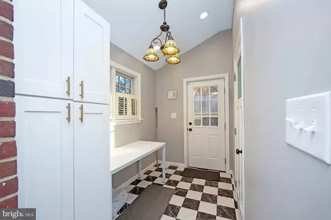 Entry Way - 322 Estaugh Ave, Haddonfield, NJ 08033 photo 4 of 4