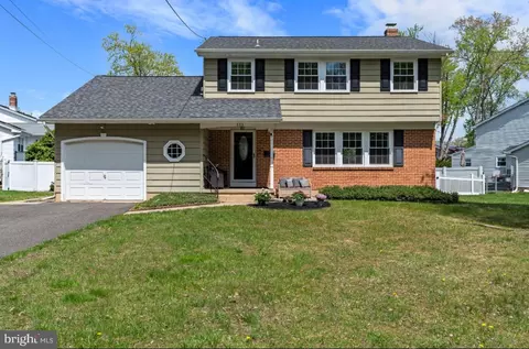111 Thornhill Rd, Cherry Hill, NJ 08003