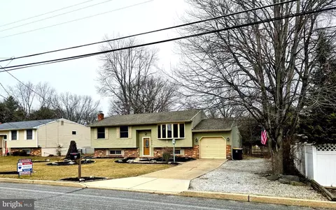273 Fairview Ave, West Berlin, NJ 08091