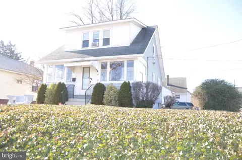 301 Laurel Ave, Oaklyn, NJ 08107