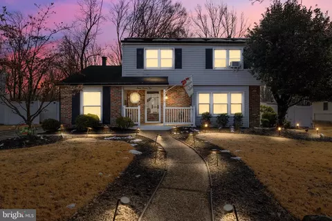 Entry Way - 1272 E Trace Dr, Glendora, NJ 08029 photo 2 of 2
