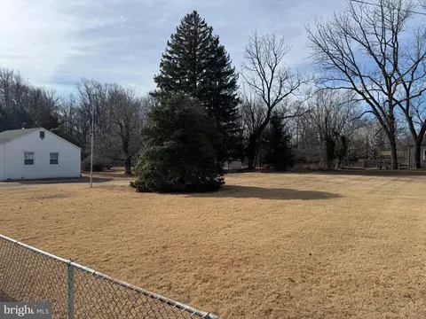 Exterior - 112 State Ave, Lindenwold, NJ 08021 photo 4 of 5