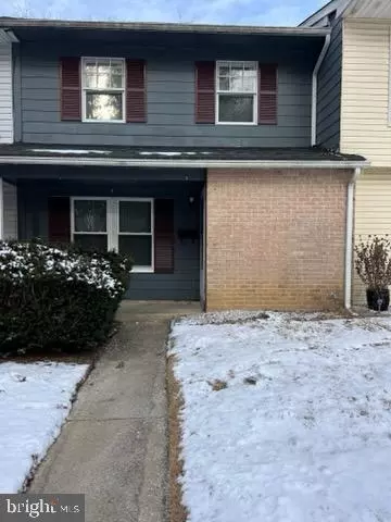 5 Manor Ct, Sicklerville, NJ 08081