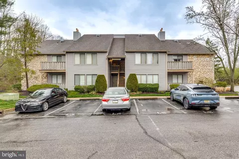 1929 The Woods #II, Cherry Hill, NJ 08003