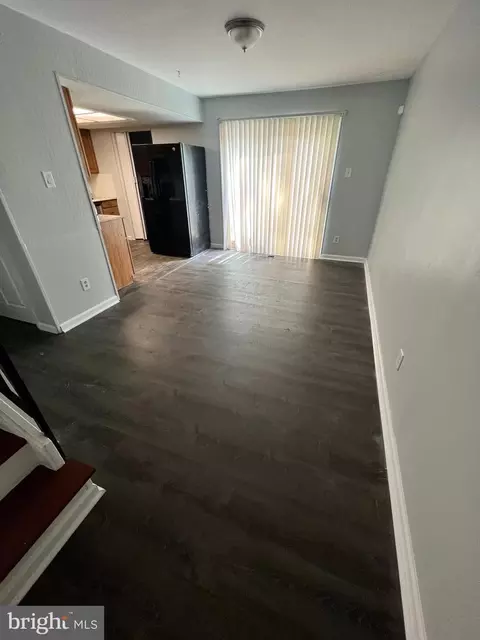 15 Maureen Ct, Sicklerville, NJ 08081