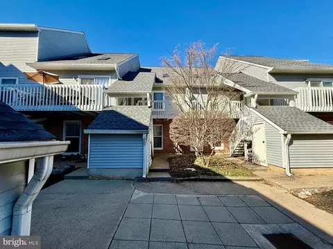 523 Park Place Dr, Cherry Hill, NJ 08002