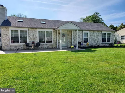 824 Murray Ave, Cherry Hill, NJ 08002