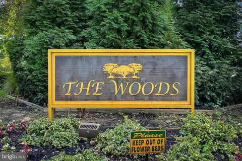 207 The Woods, Cherry Hill, NJ 08003
