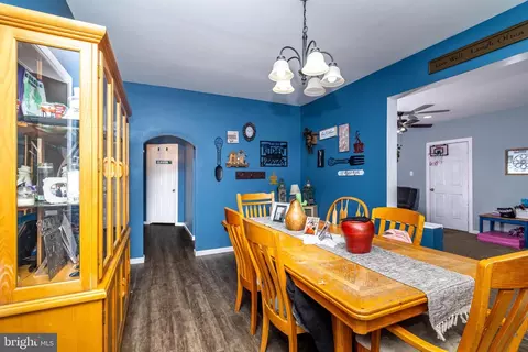 Entry Way - 100 Erial Rd, Clementon, NJ 08021 photo 4 of 5