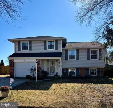 6 Summit Rd, Stratford, NJ 08084