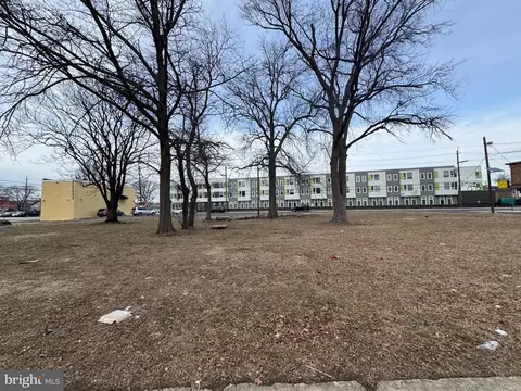 922 Ferry Ave, Camden, NJ 08104