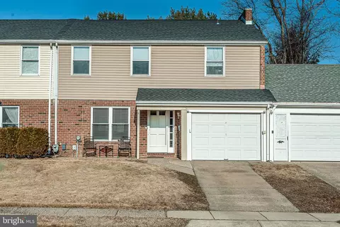 100 Brookdale Pl, Clementon, NJ 08021